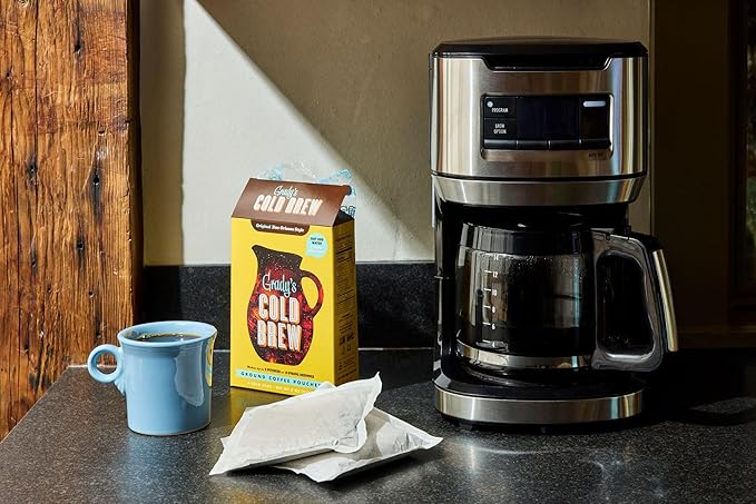 GRADY’S COLD BREW, New Orleans Style, 100% Arabica Ground Coffee & Chicory Pouches, 12 Bundles of 4 Easy-to-Brew Bean Bags, Makes 144 drinks