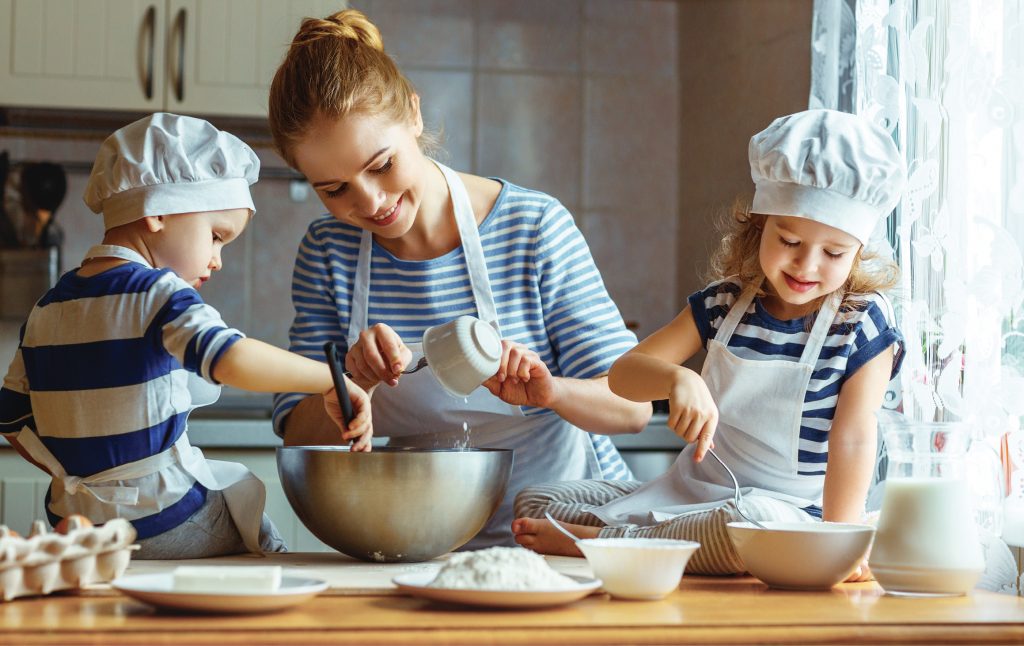 5 Essential Tips for Stress-Free Home Baking with Kids