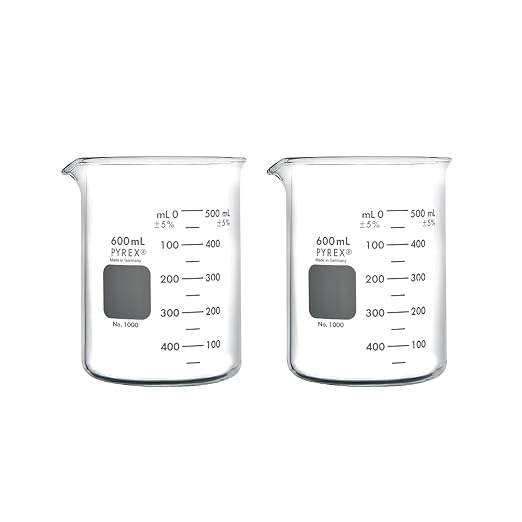 PYREX Griffin Borosilicate Glass Beaker- Low Form Graduated Measuring Beaker with Spout– Premium Scientific Glassware for Laboratories, Classrooms or Home Use - PYREX Chemistry Glassware, 600mL, 2/Pk by Pyrex