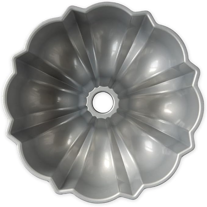Nordic Ware Original Bundt, 12-Cup, Graphite - Image 7