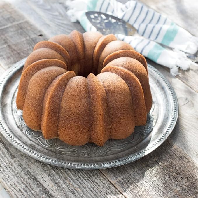 Nordic Ware Original Bundt, 12-Cup, Graphite - Image 5