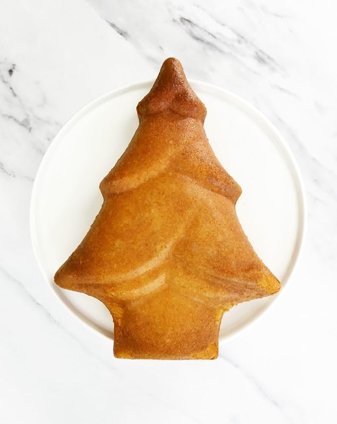 USA Pan Global Christmas Tree Cake Pan - Image 4