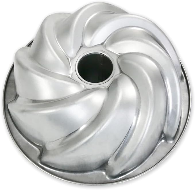 USA Pan Global Swirl Tube Cake Pan - Image 3