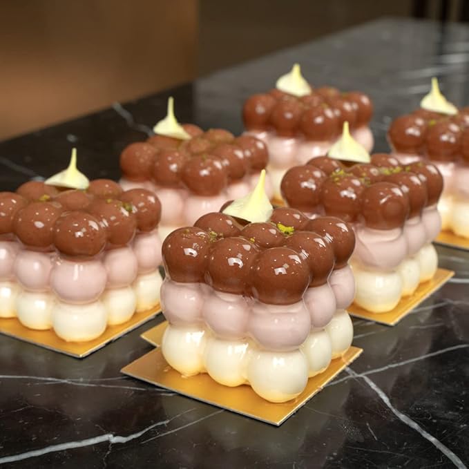 Restaurantware Pastry Tek Silicone Bubble Cube Baking Mold - 6-Compartment - 10 count box