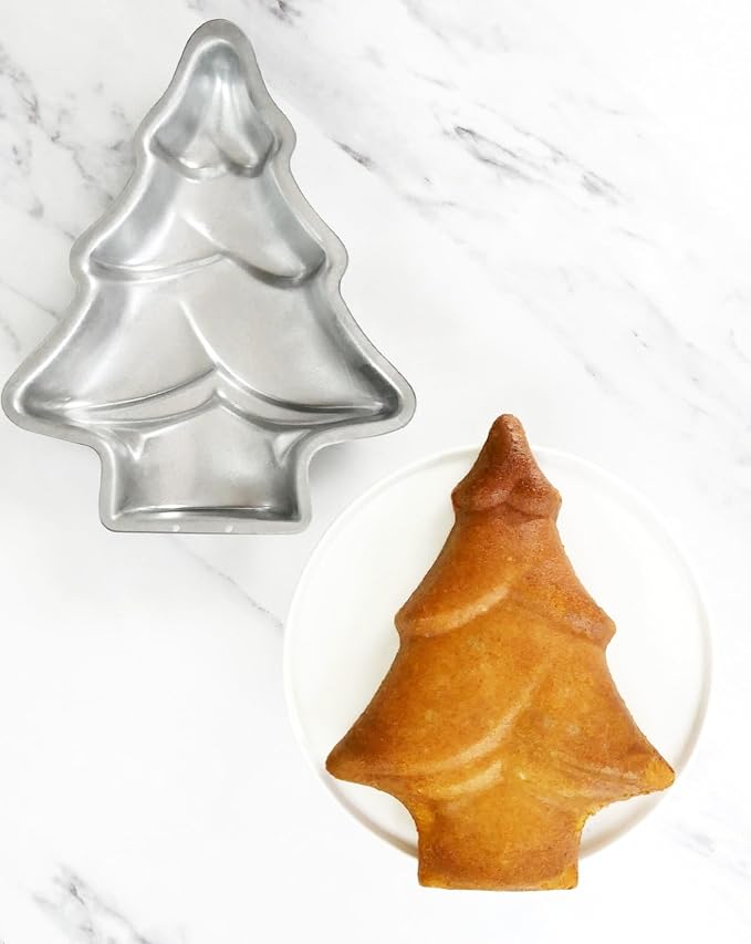 USA Pan Global Christmas Tree Cake Pan - Image 3