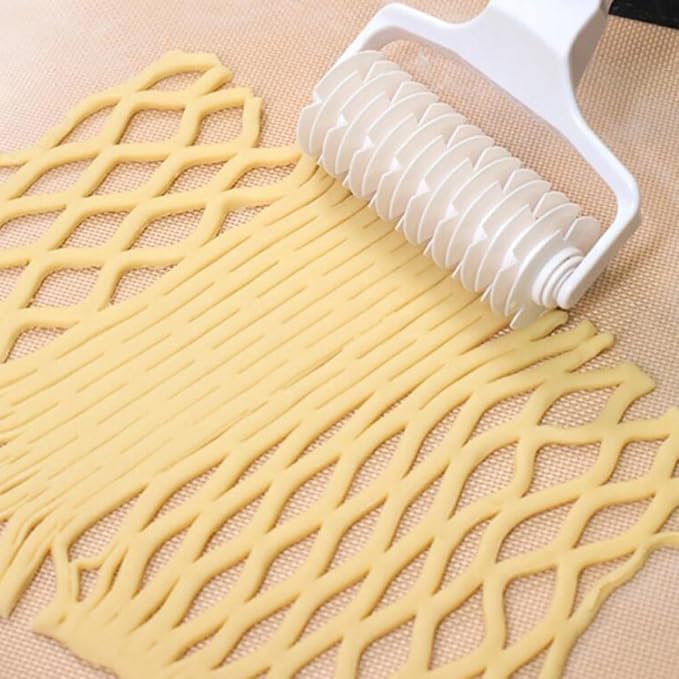 Homoyoyo 2pcs Practical Pizza Needle Roller Dough Puncher Baking Tool Made of Sturdy Pp Material, Easy to Use and Convenient for Kitchen Pizza Dough Preparation in White - Image 6