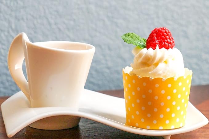 Paper Baking Cups (Polka Dots), Greaseproof Disposable Cupcake Liners (Yellow, Large Cups (50-Pack)) - Image 4
