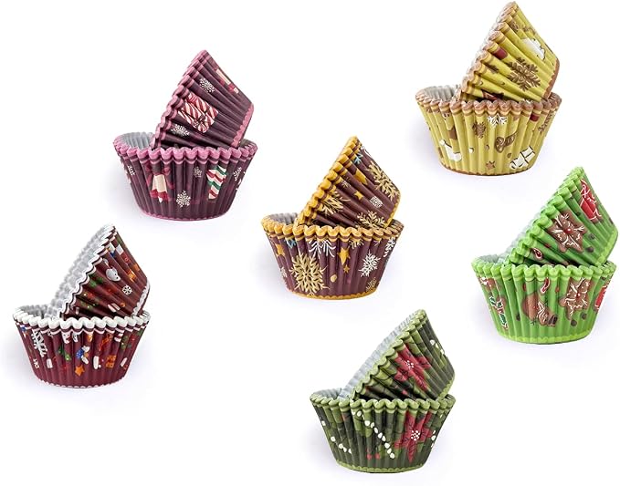qiqee Christmas Standard Cupcake Liners Cupcake Cups 300-Count Food Grade Gradient 6 Design Christmas Gingerbread Man Cupcake Papers Baking Cups Cupcake Wrappers(Standard Size) - Image 4