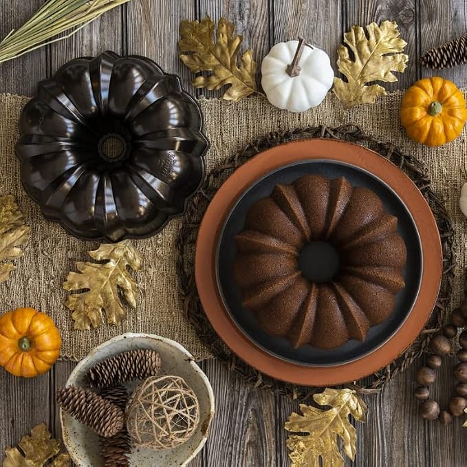 Nordic Ware Original Bundt, 12-Cup, Bronze - Image 2