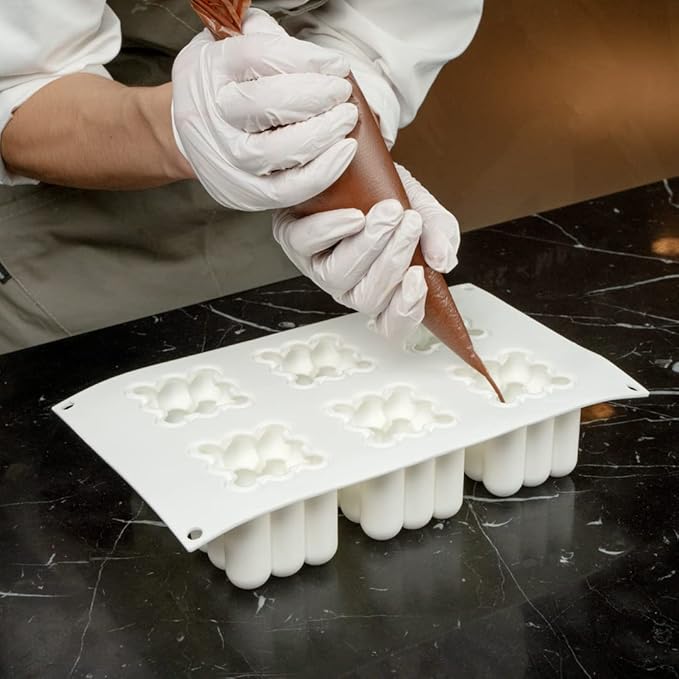Restaurantware Pastry Tek Silicone Bubble Cube Baking Mold - 6-Compartment - 10 count box