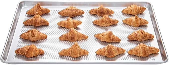 Restaurantware Met Lux 26 x 18 x 1 Inch Baking Sheet Pan 1 Perforated High Temp Baking Sheet - Full-Size Freezable Silver Aluminum Potato Chip Baking Tray Dishwasher-Friendly - Image 8