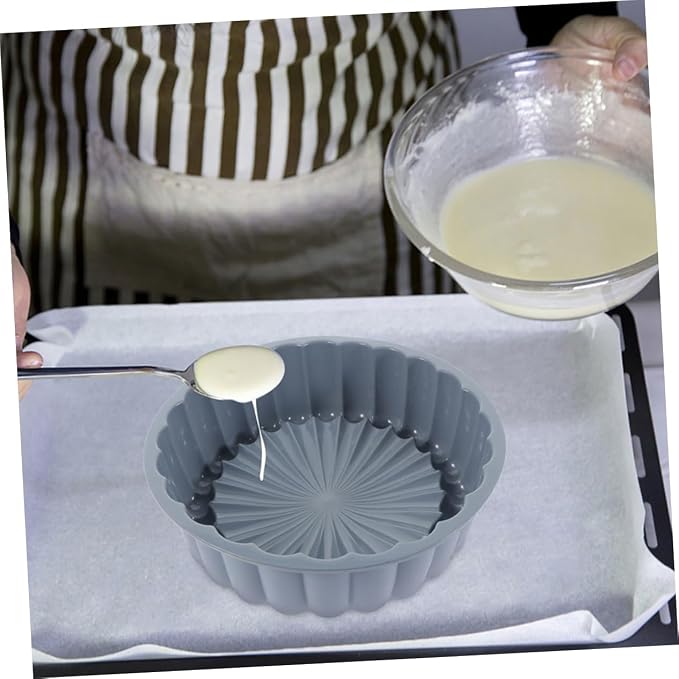 2pcs Food Grade Silicone Cake Nonstick Round Baking Pans for Cheesecake Tart and Fluted Cakes Heat Up for Batch Baking - Image 5
