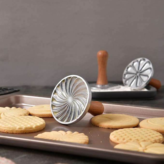 OPPEIN Cookie Stamps Set of 3, Metal Christmas Cookies Press Cutter Mold with Wooden Handle, Cookie Decorating Supplies for DIY Baking, Cake, Pastry,Christmas