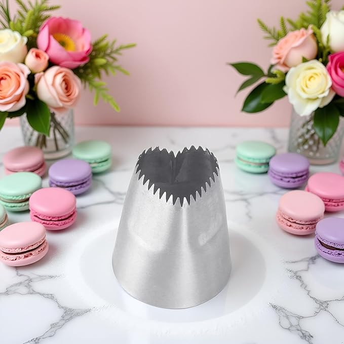 Silver Stainless Steel Heart-shaped Cake Icing Piping Decorator, Dessert Mold Shaping Piping Tips, Nozzles Mold, Piping Flowers Icing Pastry Frosting Nozzles, Icing and Piping Tips, Decorating Tools