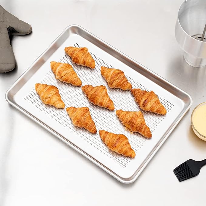 Restaurantware Met Lux 18 x 13 x 1 Inch Baking Sheet Pan 1 Perforated High Temp Baking Sheet - Half-Size Freezable Silver Aluminum Potato Chip Baking Tray Dishwasher-Friendly - Image 7