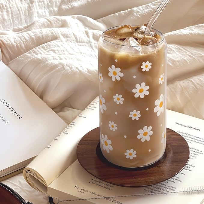 Daisy 16 Oz Can Glass Tumbler with Acrylic Lid and Straw - Iced Coffee Cups for Women, Aesthetic Glass Cup Gift for Birthday Christmas