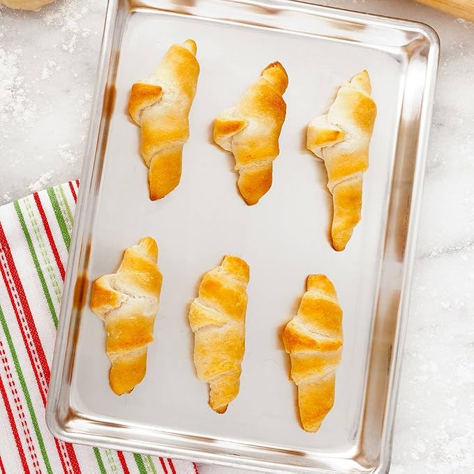 Restaurantware Met Lux 9 x 13 Inch Quarter Size Baking Sheet 1 Heavy-Duty Cookie Sheet - Evenly Bakes Treats Make Pastries or Cookies Aluminum Sheet Pan For Commercial or Home Use - Image 3