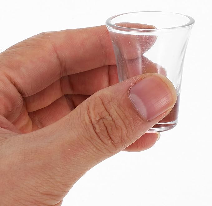 Garneck 10pcs Elegant Vintage Glass Liqueur Cup 20ml Small Drinking Chalice for Wine Tasting, Space-saving and Easy to Clean Glassware Suitable for Communion and Home Use - Image 4