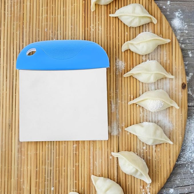 Stainless Steel Pastry Cutter with Plastic Handle for Home Baking, Sharp Dough Scraper Tool with Comfortable Grip and Easy to Clean Surface, for Pizza and Pastry Preparation - Image 5