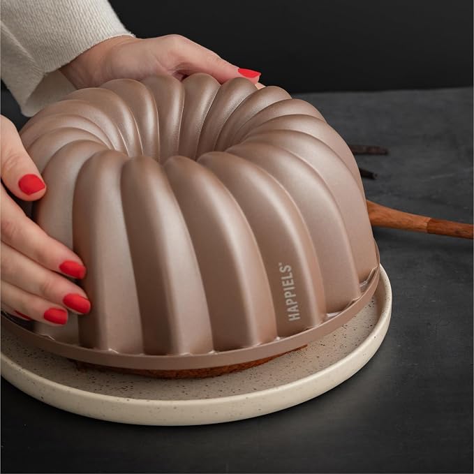 Classic 10 Cup Fluted Cake Pan Nonstick, PFOA & BPA Free | | Non-Toxic - Cast Aluminum - Gold - Pound Cake Mold for Oven Baking - Image 3