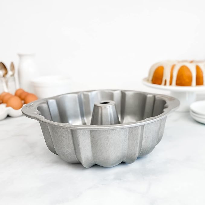 USA Pan Bakeware Nonstick Fluted Tube Cake Pan, Aluminized Steel 10-Inch - Image 4