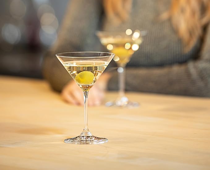 Riedel Vinum Martini Glasses - Crystal Glass, Dishwasher Safe, 2-Piece Set - Essential Home Bar Glassware 6416/77 | 2-Piece Set - Essential Home Bar Glassware, Crystal Glass, Dishwasher Safe - Image 2