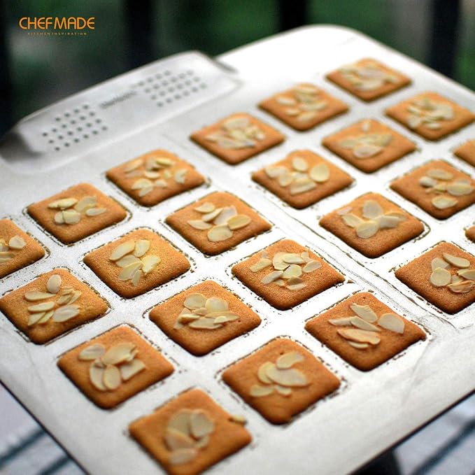 CHEFMADE Cookie Sheet Pan, 12-Inch One-Handed Gripping Non-Stick Rimless Bakeware for Oven Baking 11.4" x 12.8"x 0.6" (Champagne Gold) - Image 6
