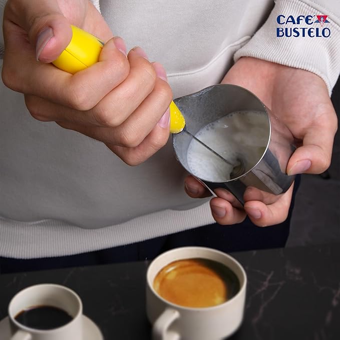 Café Bustelo Electric Coffee Milk Frother – Handheld Battery-Operated Drink Mixer with Stainless Steel Whisk & Stand, Bold Yellow Design, Perfect for Lattes, Cappuccinos & Café-Style Coffee Drinks