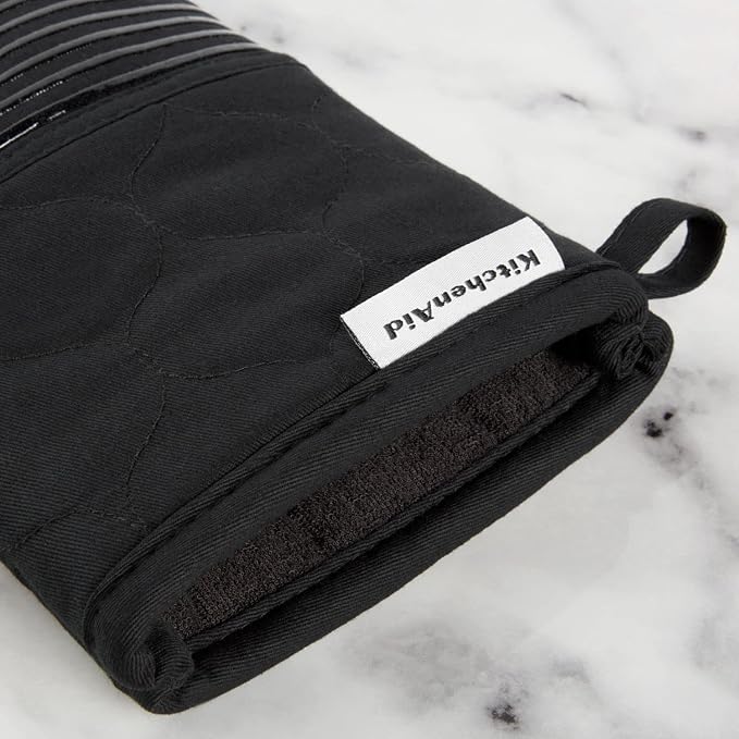 KitchenAid Quilted Cotton Terry Cloth Oven Mitt, Pot Holder, Kitchen Towel 4-Pack Set, Heat Resistant, Silicone Grip, Gift Set, Matte Black, 16"x26", 7"x13" & 7"x10" - Image 7