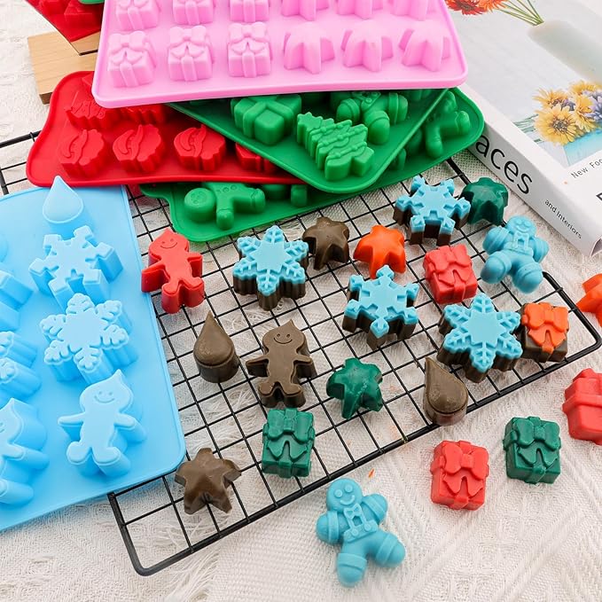 Christmas Silicone Chocolate Molds 5PCS Christmas Trees Snowflake Socks Bells Gingerbread Man Santa Shape Baking Molds for Chocolate Jelly Soap Fondant Candy Candles Pastry Gummies Cake Decorating