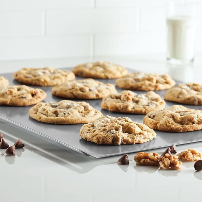 Farberware GOLDEN BAKE Nonstick Jumbo Cookie Sheet, Cookie Sheets for Baking Nonstick, 15.5-Inch x 20-Inch, Light Gray - Image 7