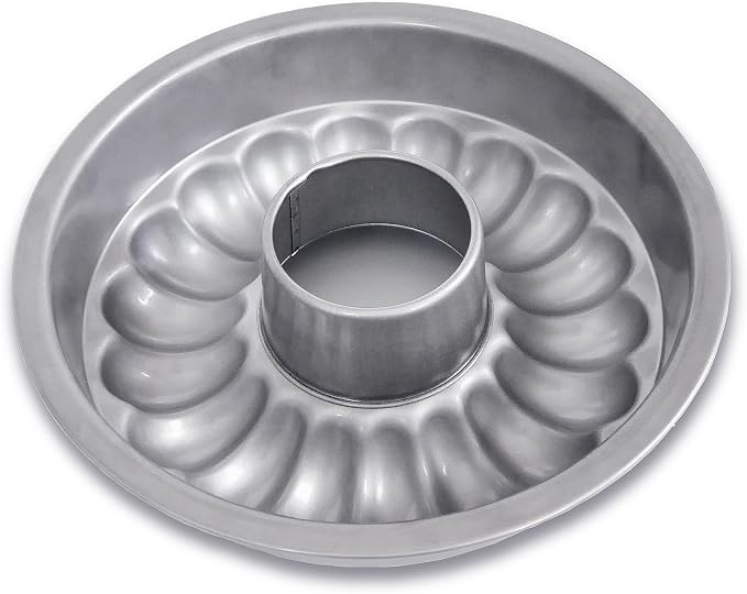 USA Pan Global Savarin Tube Cake Pan by USAPan