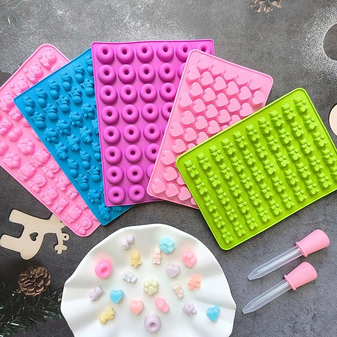 LeLehome 5Pcs Silicone Gummy Molds Set - Bear, Dinosaur, Animal, Donut, Heart Candy Molds 261 Cavities with 2 Droppers - Non-Stick, BPA Free for Chocolate & DIY