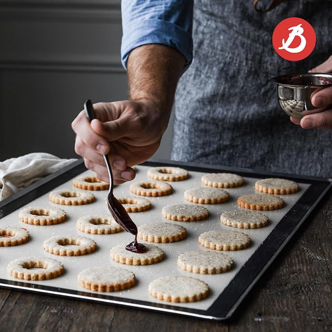 de Buyer Aluminum Baking Sheet - 15.75” x 11.8” - Perfect for Pastries, Cookies, Pizza & Tarts - Easy to Clean - Dishwasher Safe - Image 4
