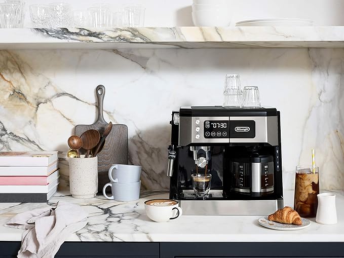 De'Longhi All-in-One Combination Coffee Maker & Espresso Machine + Advanced Adjustable Milk Frother for Cappuccino & Latte + Glass Coffee Pot 10-Cup, COM532M black