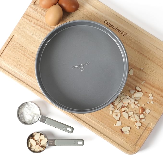 Calphalon Titan Round Cake Pan, 9-Inch Round Baking Mold, Baking Pan Round, Nonstick Bread Pan, Steel Core PFOA-Free Bakeware for Even Heating, Oven Safe Baking Pan for Cakes, Brownies - Image 4