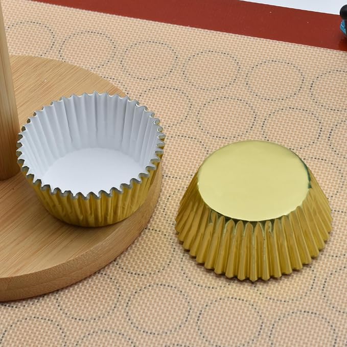 200 Pcs Gold Foil Cupcake Liners Standard Baking Cups Muffin Paper Cases | Food-grade, Greaseproof & Sturdy Parchment, Cupcake Wrapper for Party, Christmas, Gift - Image 5