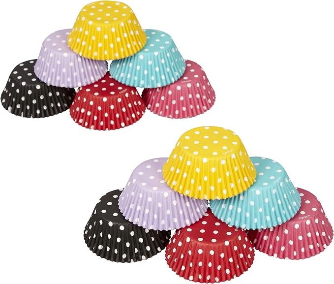 Wilton Polka Dot Standard Baking Cups, Cupcake Liner, 300-Count | Polka Dot Greaseproof Baking Cups Add Fun Pattern to Cupcakes & Muffins, Oven-Safe Paper Liners for Everyday Baking - Image 4