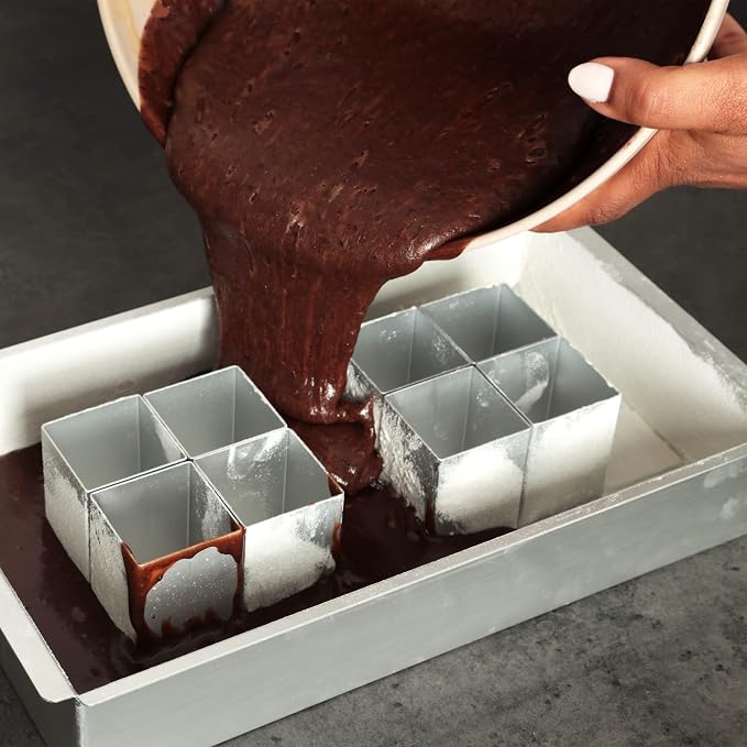 Relaxdays Number & Letter Aluminium Adjustable Cake Tin, 31.5 x 18 cm, Number Baking Mould, Silver - Image 3