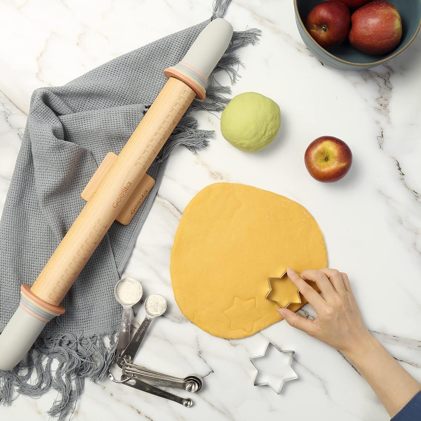 Adjustable Wooden Rolling Pin with Thickness Rings and Measurement Guide