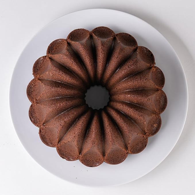 Baker's Secret for Fluted Cake Pan, Fluted Cake Pans, Perfect for Fluted Cakes, Die Cast Aluminum Cake Pans, 2 Layers Non-stick Coating, Cake Pan - Cast Aluminum Collection (Fountain) - Image 3