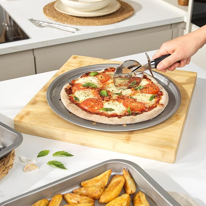 Salter Essentials Pizza Tray – Non-Stick Coating, Round Baking Tray, Dishwasher Safe, Easy to Clean, Made in The UK, Durable Carbon Steel, Garlic Bread, Lightweight Oven Sheet, PFOA-Free, BW13671 | Non-Stick PFOA-Free Coating, Dishwasher Safe, Even Hea... - Image 5