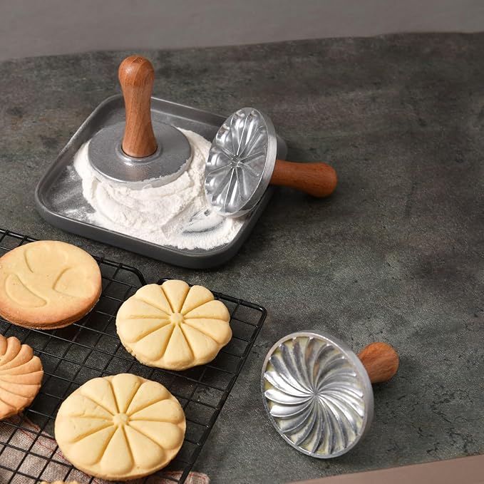 OPPEIN Cookie Stamps Set of 3, Metal Christmas Cookies Press Cutter Mold with Wooden Handle, Cookie Decorating Supplies for DIY Baking, Cake, Pastry,Christmas