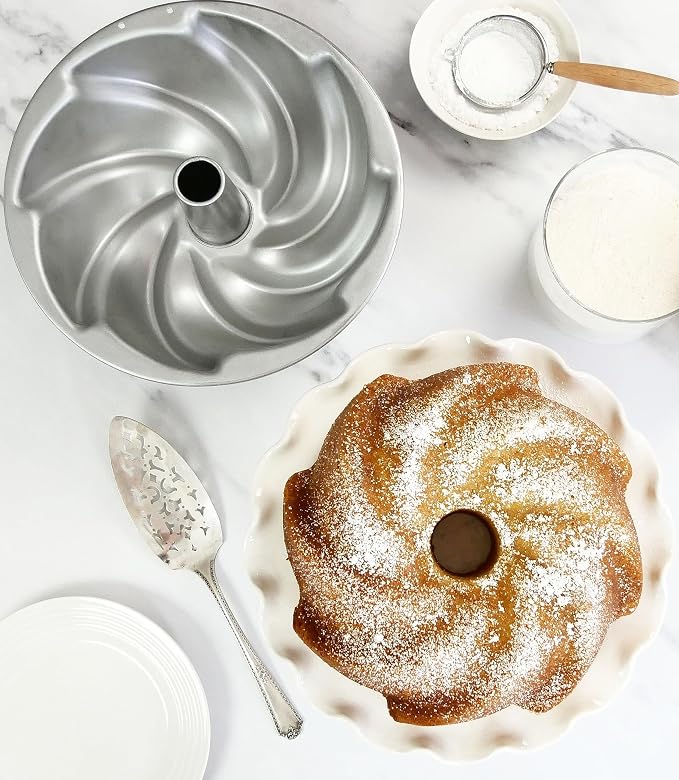 USA Pan Global Swirl Tube Cake Pan - Image 7