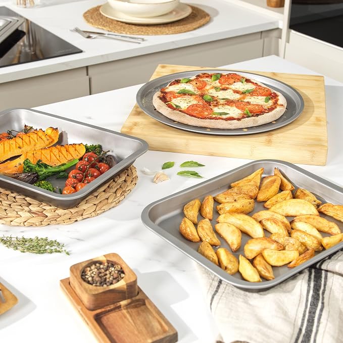 Salter Essentials Pizza Tray – Non-Stick Coating, Round Baking Tray, Dishwasher Safe, Easy to Clean, Made in The UK, Durable Carbon Steel, Garlic Bread, Lightweight Oven Sheet, PFOA-Free, BW13671 | Non-Stick PFOA-Free Coating, Dishwasher Safe, Even Hea... - Image 6