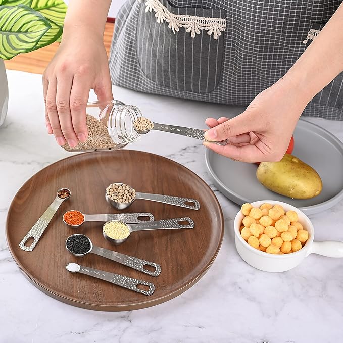 18/8 Stainless Steel Measuring Cups and Spoons Set 14 for Baking & Kitchen, Metric & US Metal 6 Measuring Cups and 7 Measuring Spoons with 1 Leveler