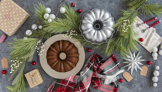 Nordic Ware Original Bundt, 12-Cup, Silver - Image 3