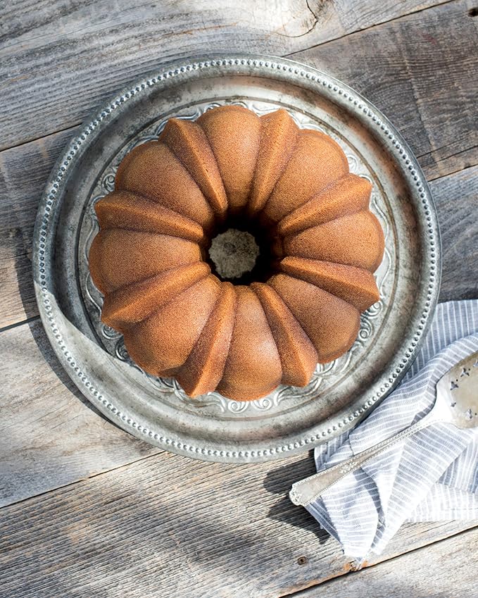 Nordic Ware Original Bundt, 12-Cup, Bronze - Image 5