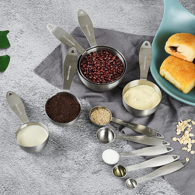 Measuring Cups and Spoons Set,With 5 Stainless Steel Measuring Cups and 5 measuring spoons and Measure Ingredient Leveler and 2 rings. (siliver)