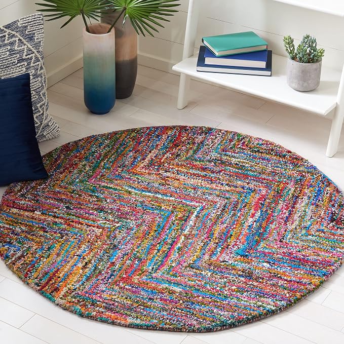 SAFAVIEH Nantucket Collection Area Rug - 8' Round, Red & Blue & Multi, Handmade Modern Abstract Chevron Cotton, Ideal for High Traffic Areas in Living Room, Bedroom (NAN141B) by SAFAVIEH